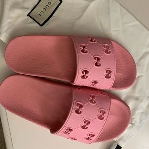 Pink gucci slides
